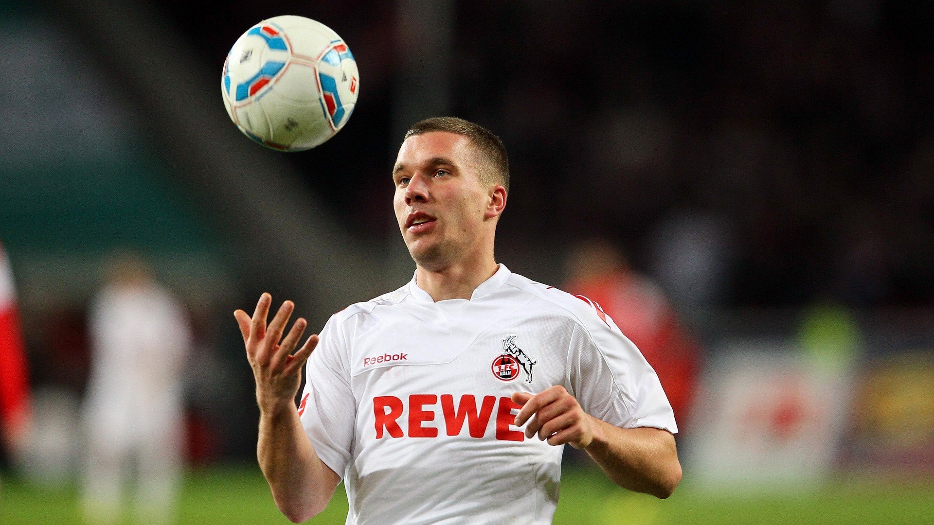 比赛中球员们齐心协力,力争胜利